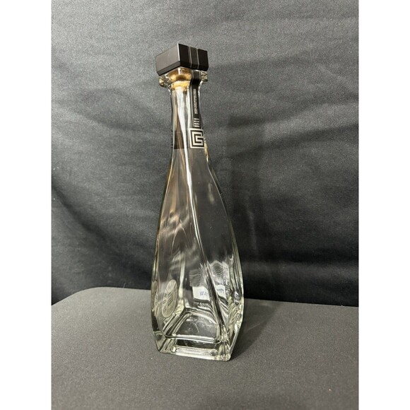 Gran Coramino Reposado Cristalino, Kevin Hart Tequila, EMPTY Decanter 750ml - Picture 3 of 8